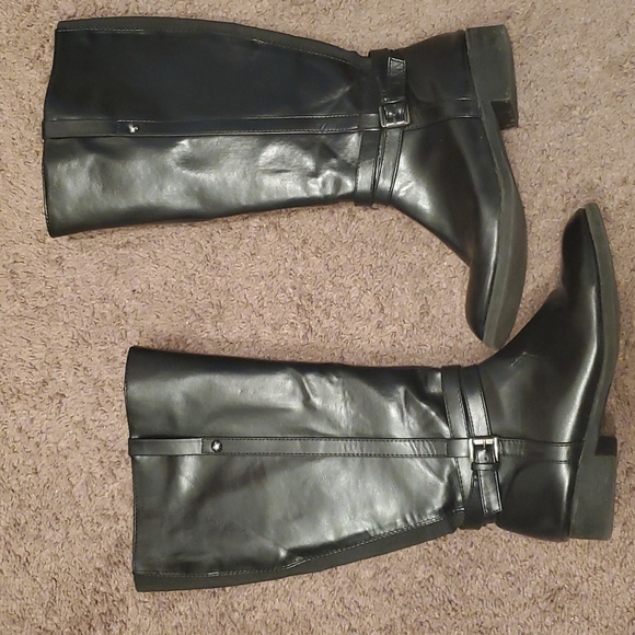 Boots with Buckle Accessory and Zipper - Picture 2 of 4